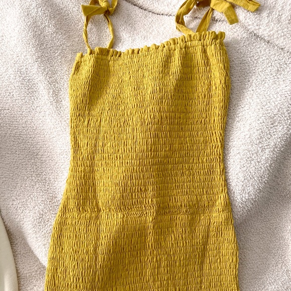(entro) NWT gold mustard yellow smocked sleeveless mini short dress tie straps - Picture 3 of 7